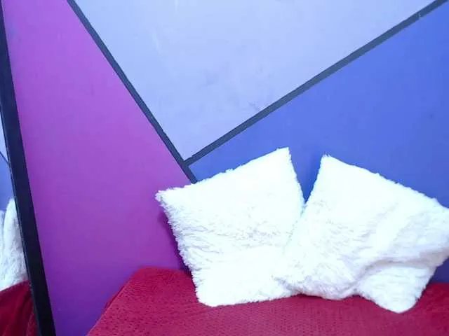 Live sex webcam photo for scottie26 #269465405