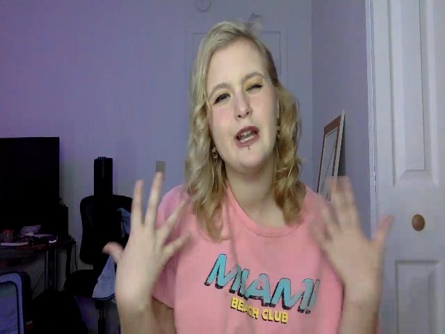 Live sex webcam photo for Avery_Doll #269467110