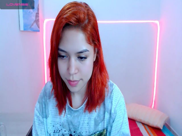 Live sex webcam photo for Jade_27 #269453661