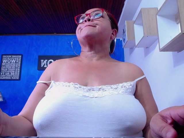 Live sex webcam photo for Samantta-Jone #269451167