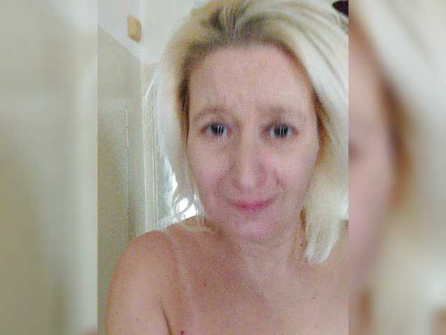 Live sex webcam photo for GeileEstelle6 #269464014