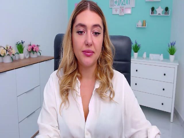 Live sex webcam photo for NicoleConnor #269460849