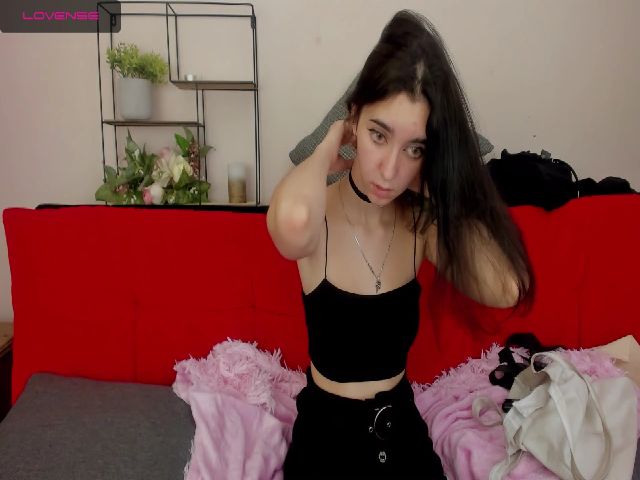 Live sex webcam photo for LissaGrettel #269467502