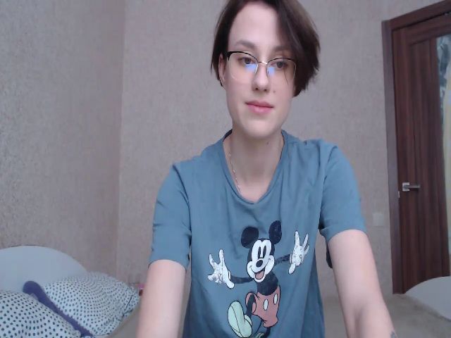 Live sex webcam photo for Little_Julia_ #269458639