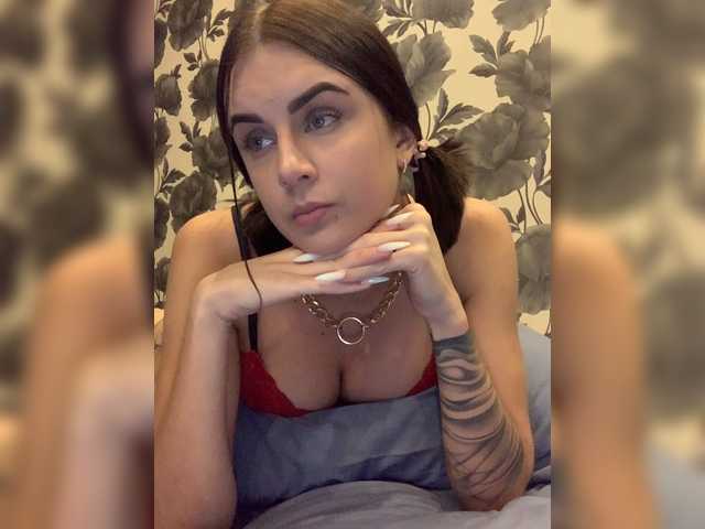 Live sex webcam photo for HannaMils #269464059