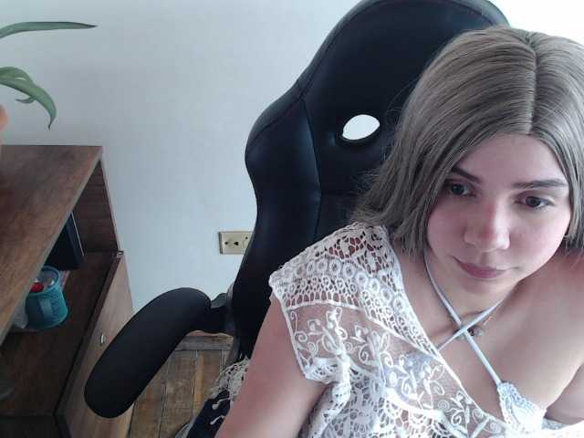 Live sex webcam photo for cutekatty3 #269485674