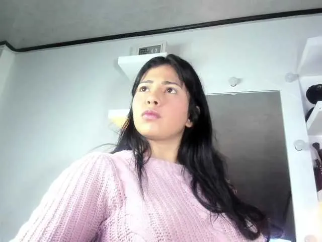 Live sex webcam photo for Sammy-18 #269475644