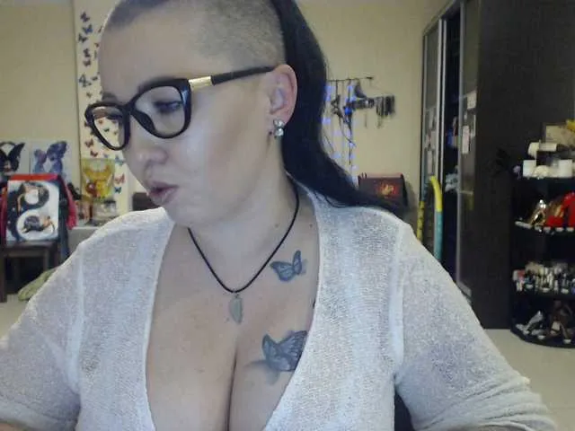 Live sex webcam photo for BlackCatxx #269484724
