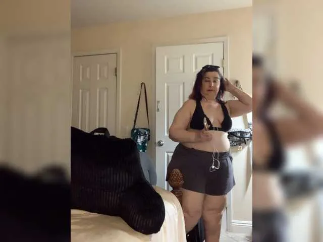 Live sex webcam photo for Italya1966 #269475582