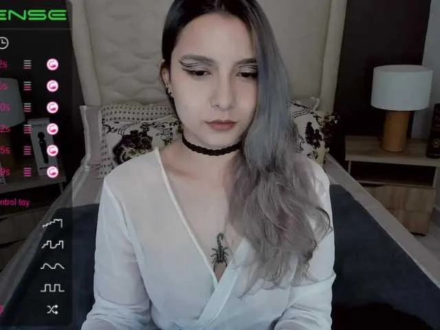 Live sex webcam photo for LilithMystic #269480221