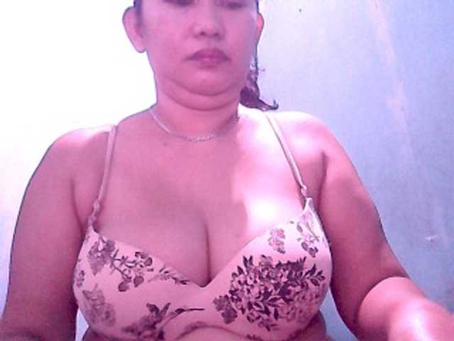 Live sex webcam photo for wildmom4u #269470432