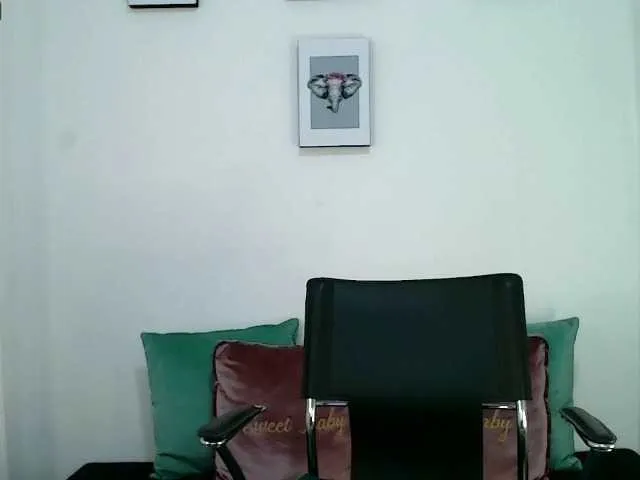 Live sex webcam photo for sukinaughty- #269480282