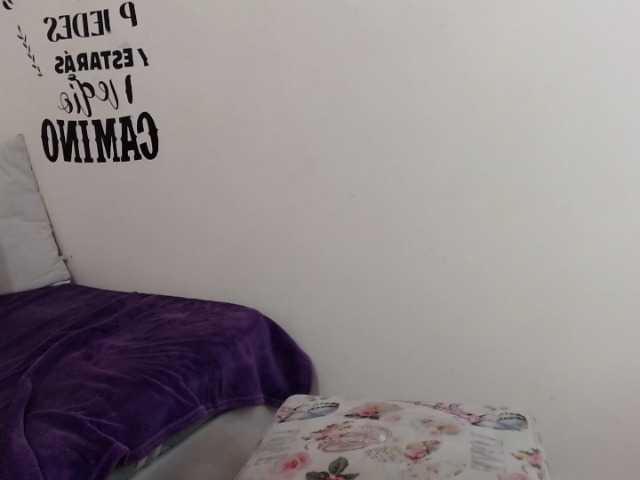 Live sex webcam photo for AdeleMilf #288007757