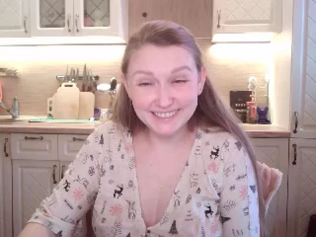 Live sex webcam photo for JaneGrey111 #269481220