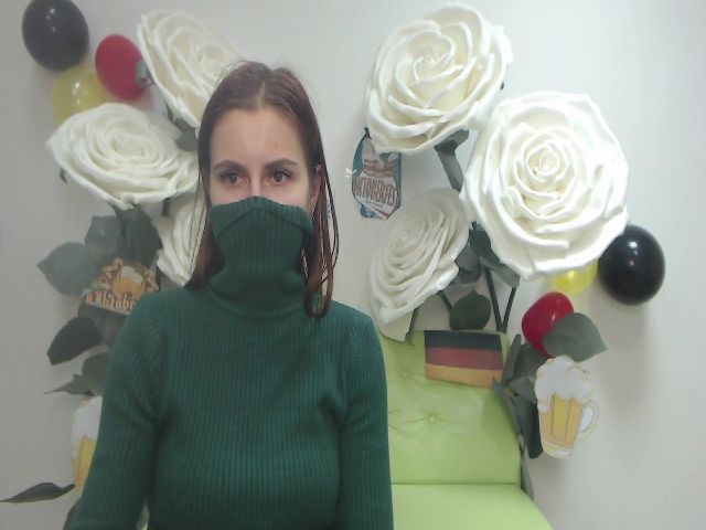 Live sex webcam photo for MollyTravis #269481969