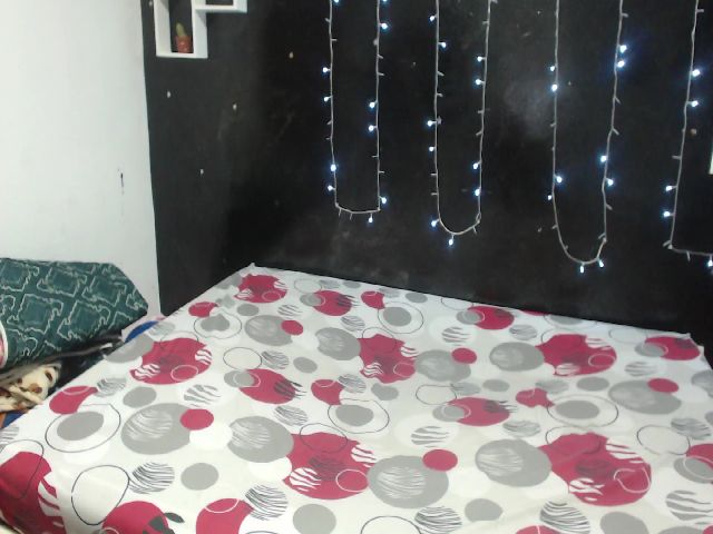 Live sex webcam photo for GiaElliot #269486868