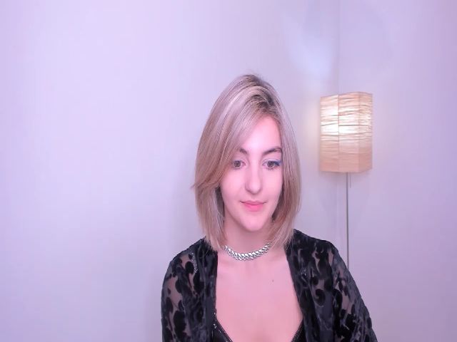 Live sex webcam photo for HelelGretta #269471784
