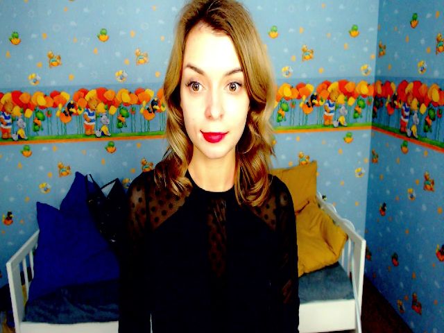 Live sex webcam photo for ELLIEFLOYD #269482267