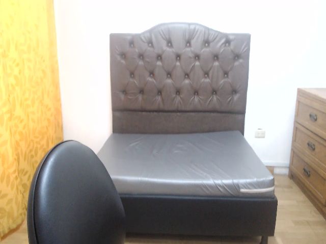 Live sex webcam photo for Emmaafox #269480448