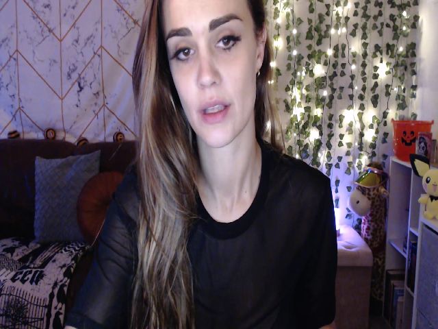 Live sex webcam photo for AudryLikes #269472389