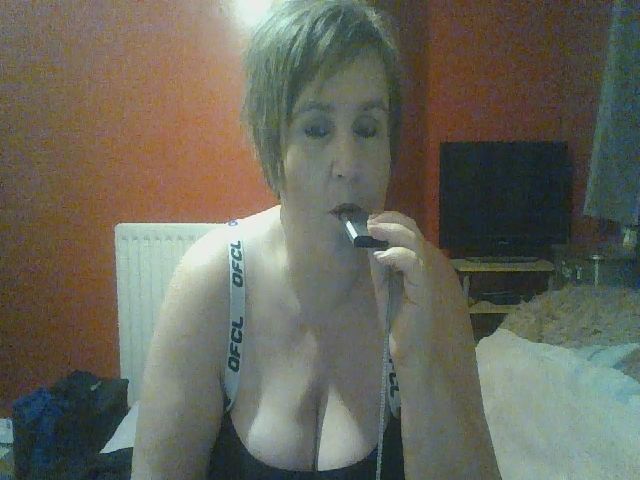 Live sex webcam photo for YUMMYMUMMY39 #269487103