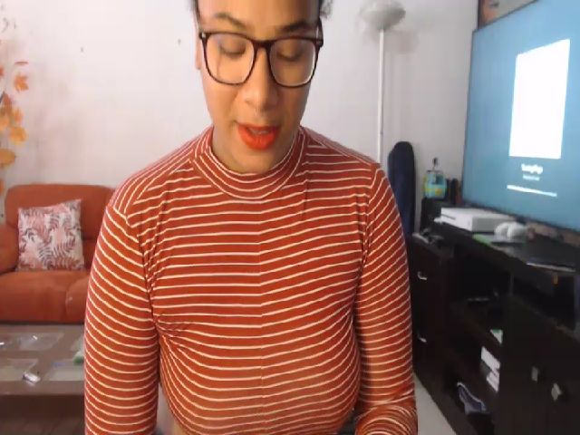 Live sex webcam photo for Mysticbae #269482955