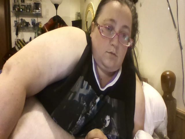 Live sex webcam photo for BBWAngel85 #269472680