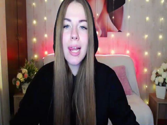 Live sex webcam photo for Minni_Mouse_ #269477697