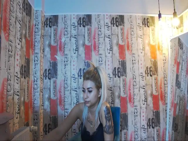 Live sex webcam photo for RubbyKalifha #269476497