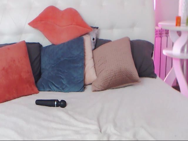 Live sex webcam photo for SophiePark #269477098