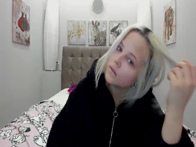 Live sex webcam photo for Helokit #269476253