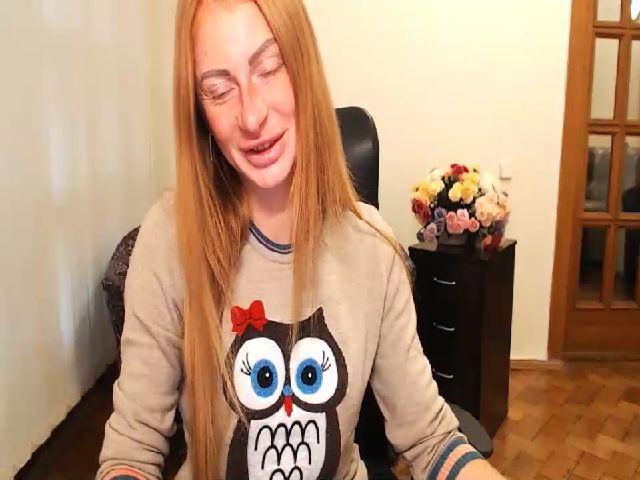 Live sex webcam photo for KellyLyons #269478719