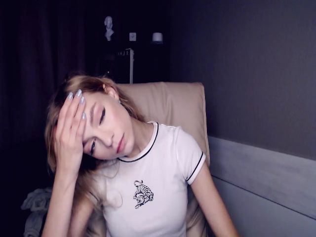 Live sex webcam photo for VanillaJenny #269477964