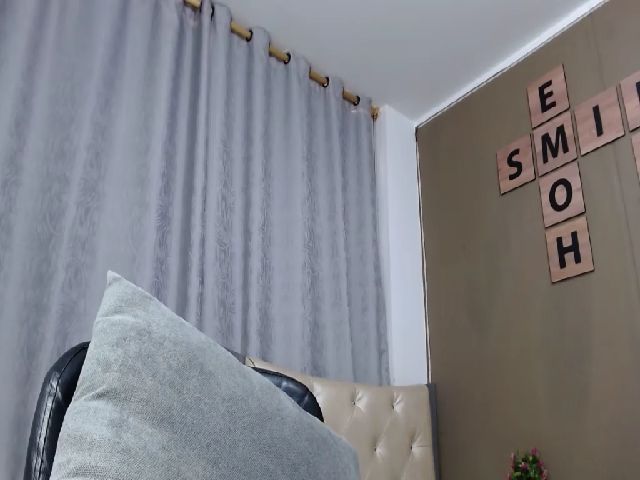 Live sex webcam photo for ScarletDsire #269483346