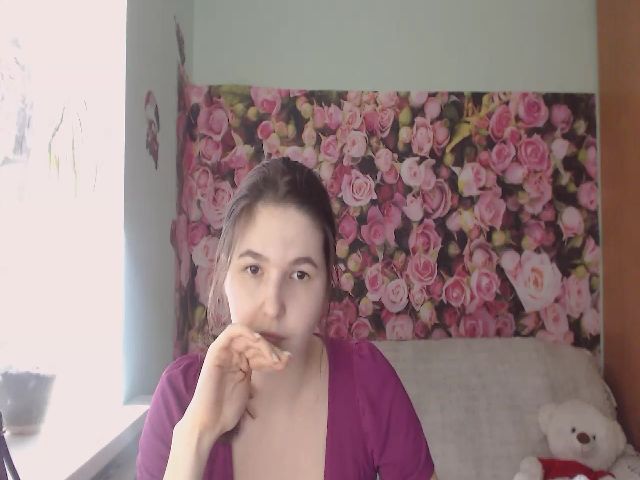 Live sex webcam photo for LiliBrendon #269478215