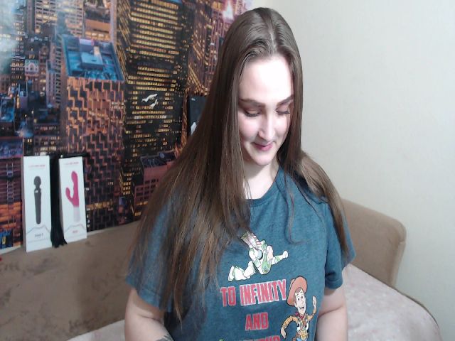 Live sex webcam photo for RubyWalsher #269477886