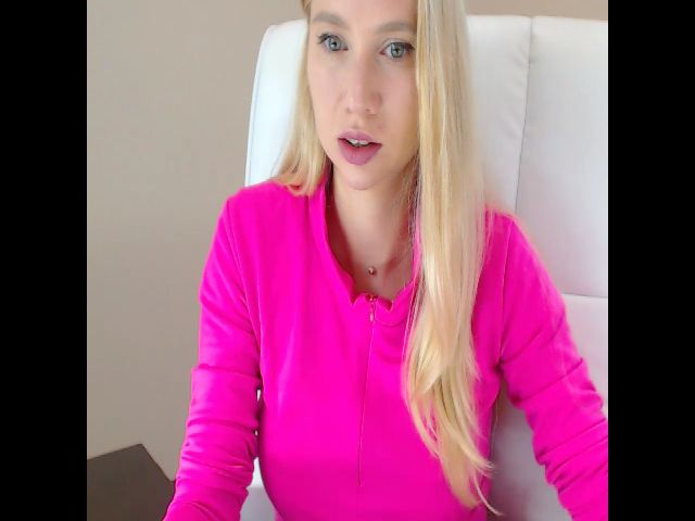 Live sex webcam photo for Miss_Sylvia #269483850