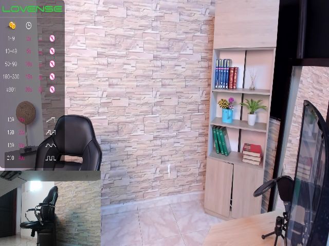 Live sex webcam photo for Bridget_love #269482659