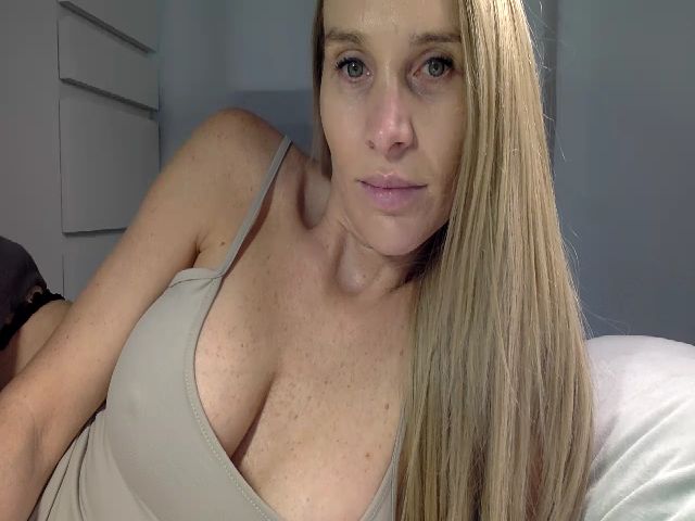 Live sex webcam photo for Princeessa #269478991