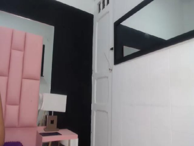 Live sex webcam photo for Brandyebony #269480598