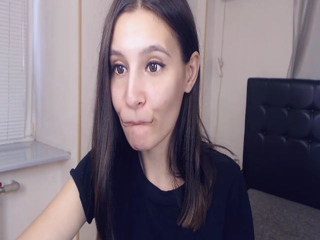 Live sex webcam photo for Asoll77 #269477806