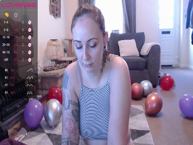 Live sex webcam photo for AmberJayde #269478236