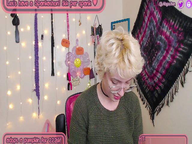 Live sex webcam photo for AbyssBun #269471665