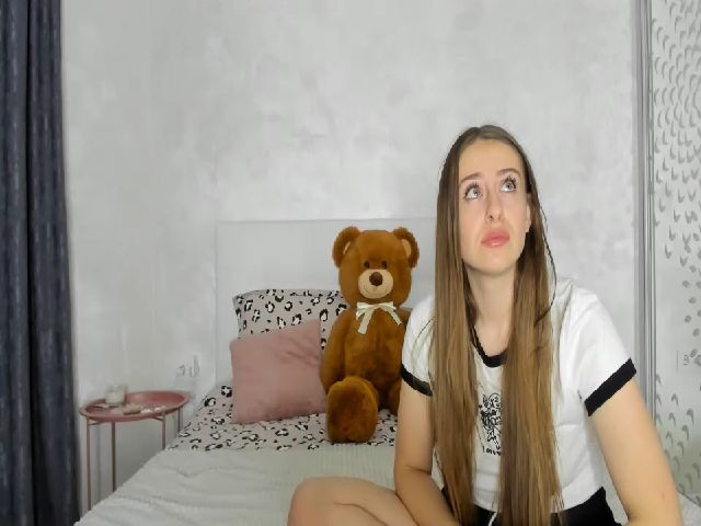 Live sex webcam photo for Sexy_twinss #269488789