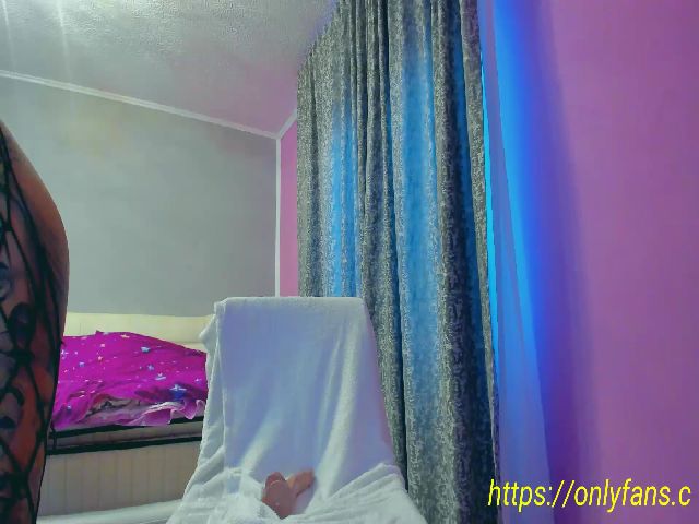 Live sex webcam photo for AnyssyaHoot #269482008