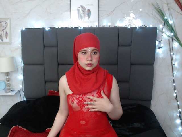 Live sex webcam photo for haddy18 #269480230