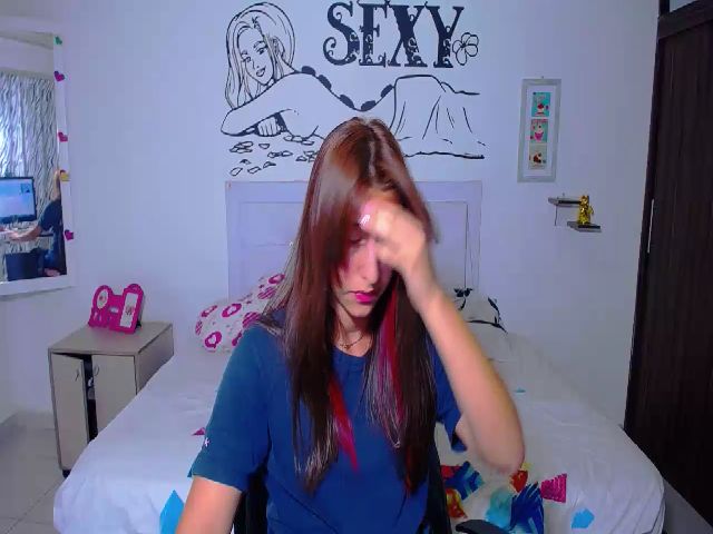 Live sex webcam photo for violeta09 #269472852