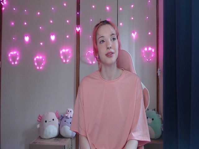 Live sex webcam photo for ValentineMae #269473767