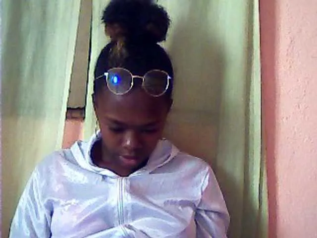 Live sex webcam photo for Errah #269480158