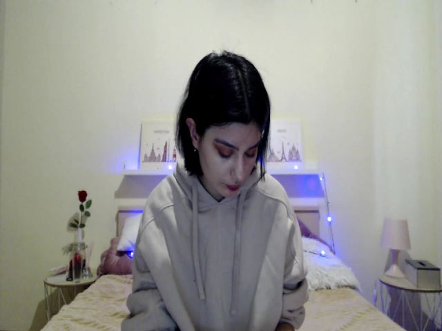 Live sex webcam photo for MonicaStown #269472349